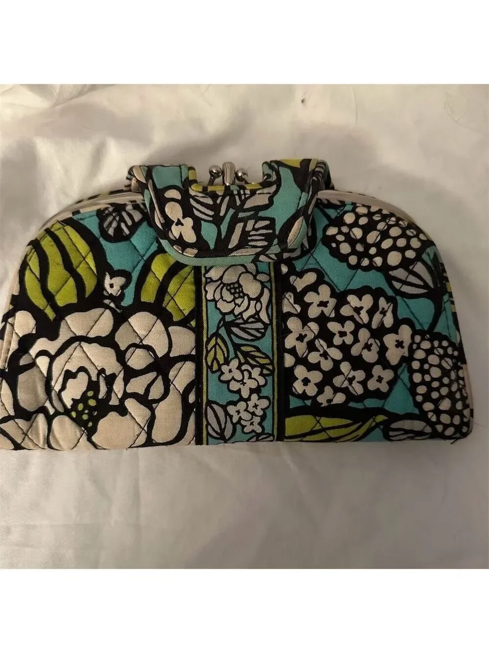 Vera Bradley Women's Floral Quilted Wallet Multicolor Kiss Lock